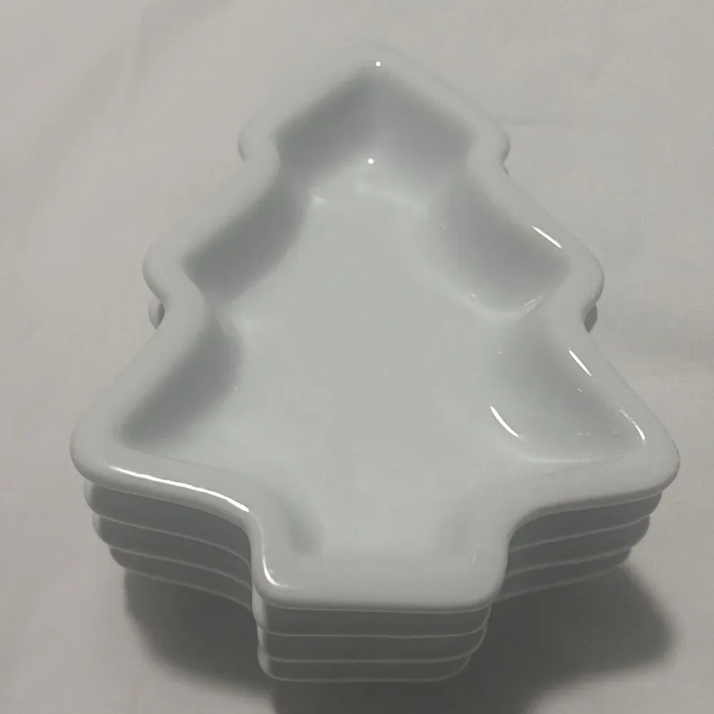 Vintage 2003 Crate & Barrel White Ceramic Christmas Tree Shape Dishes Set (4)